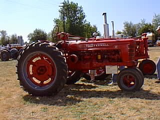 Farmall H Tractor