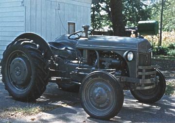 1941 Ford 9N-Ferguson