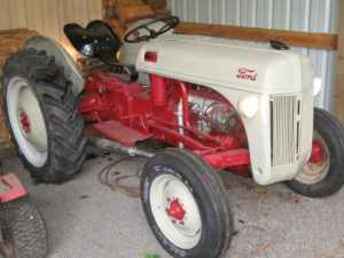 Early 1948 Ford 8N Tractor