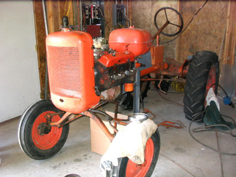 allis chalmers b return to photos click image to enlarge