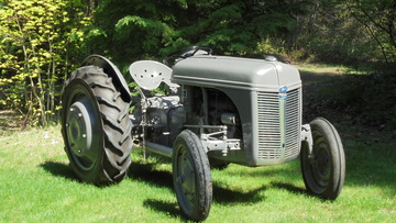 1939  9N   Ford