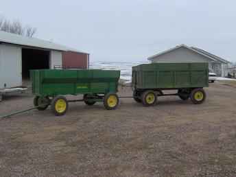 John Deere Farm Wagons