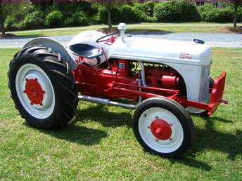 1946 Ford tractor #3