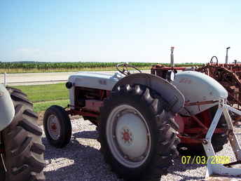 1956 Ford 600 series tractor #8