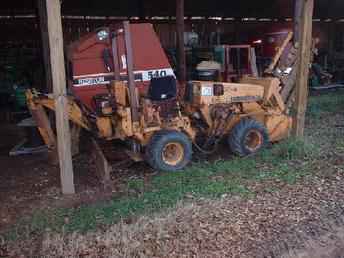 Used Farm Tractors for Sale: Case Trencher Tractor (2009-01-06