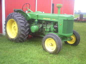 1950 John Deere G Tractor - Rockford, Illinois | $6,995 